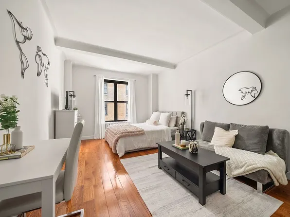 12 W 72nd St APT 5L, New York, NY 10023