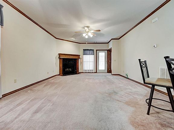 4th image of 40 SW 92nd Pl