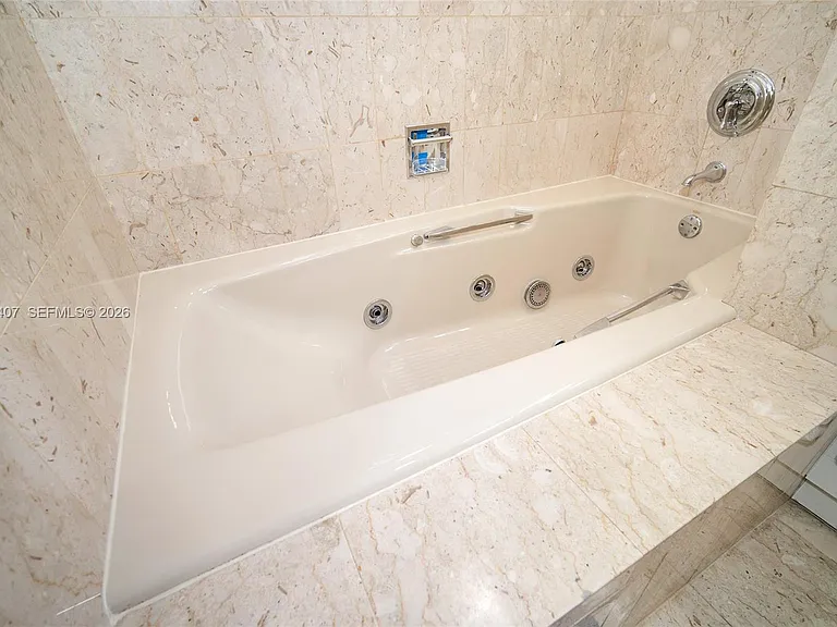 19211 Fisher Island Dr #19211 — Photo 24