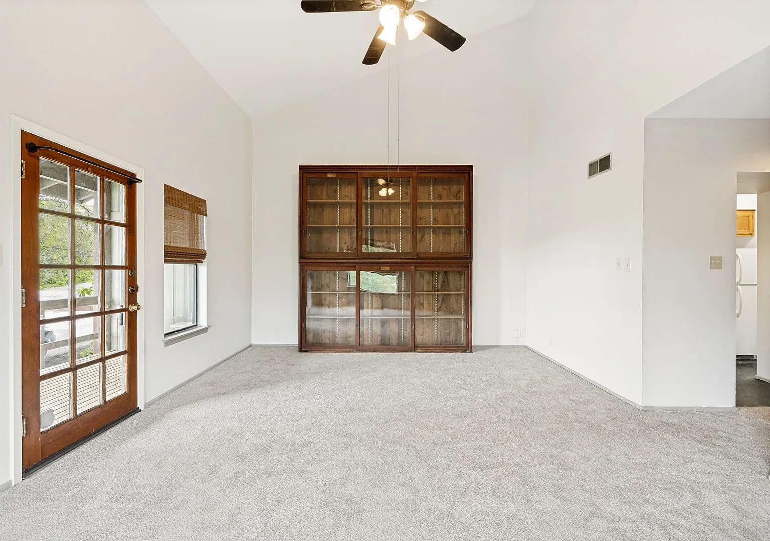 Newly Updated Alamo Heights Apartment — Photo 1