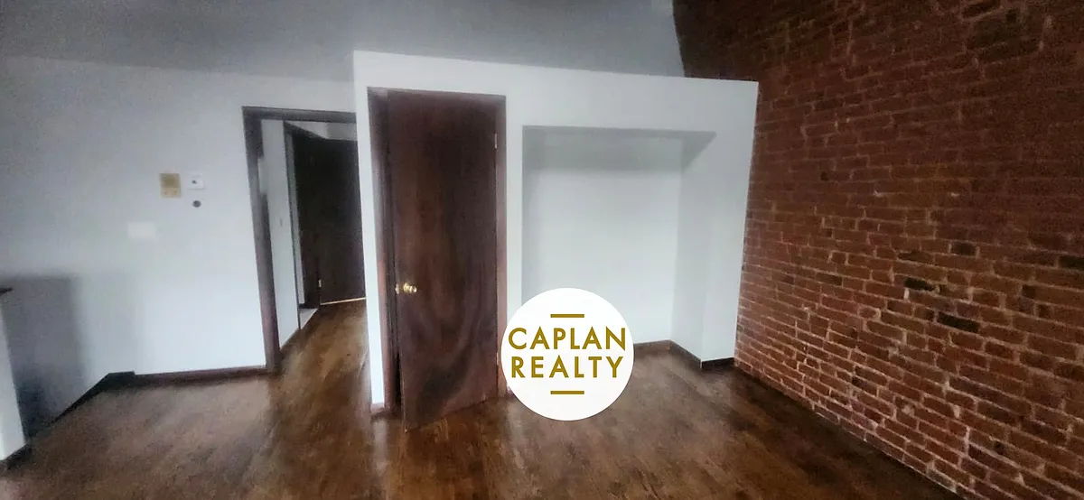 Building Photo - 46 Warren St #4F