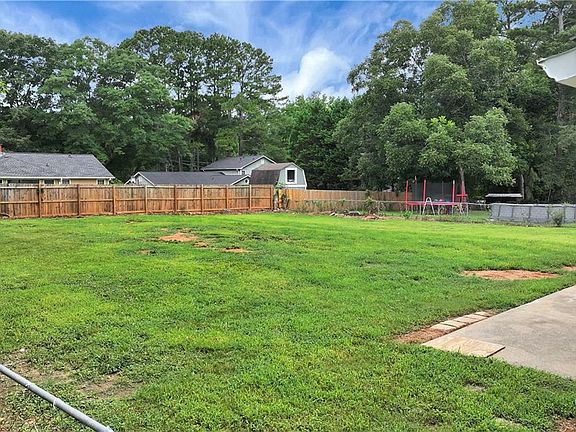 5th image of 649 Oakland Way