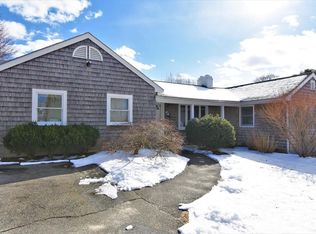 11 Brimbal Hills Dr, Beverly, MA 01915