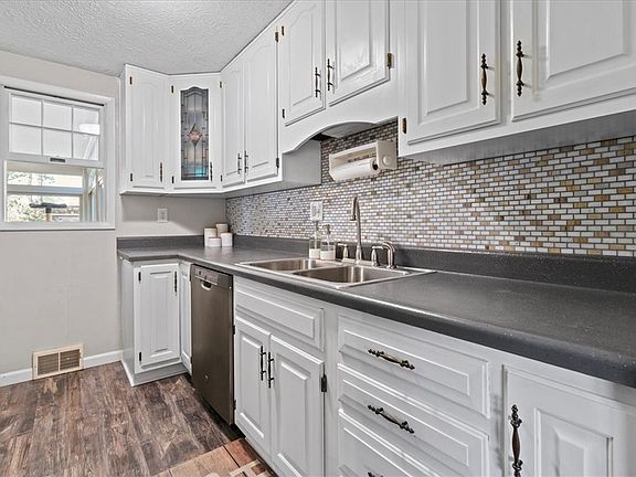 5th image of 568 Fruitwood Dr