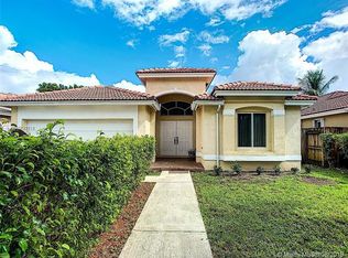 16217 SW 68th Ter, Miami, FL 33193