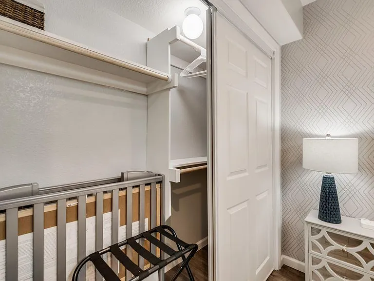 1203 Andrews St — Photo 16
