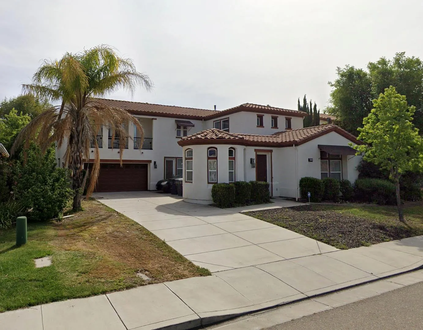 2200 Lotus Way photo 1