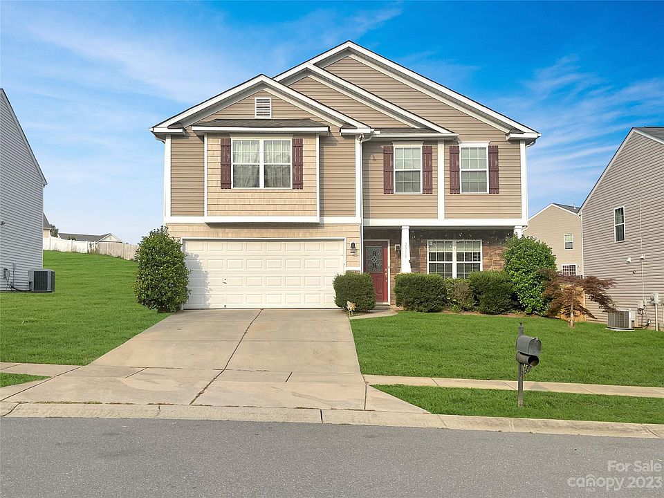 1st image of 2918 Tall Oaks Dr