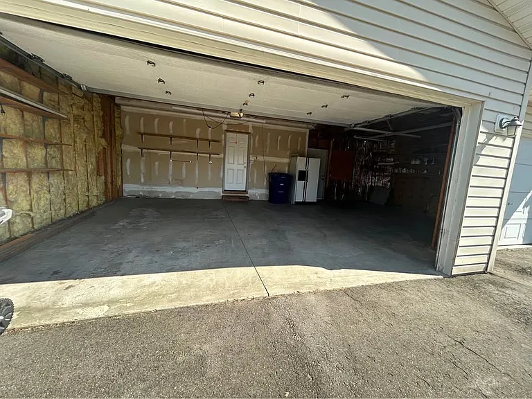 3 car garage