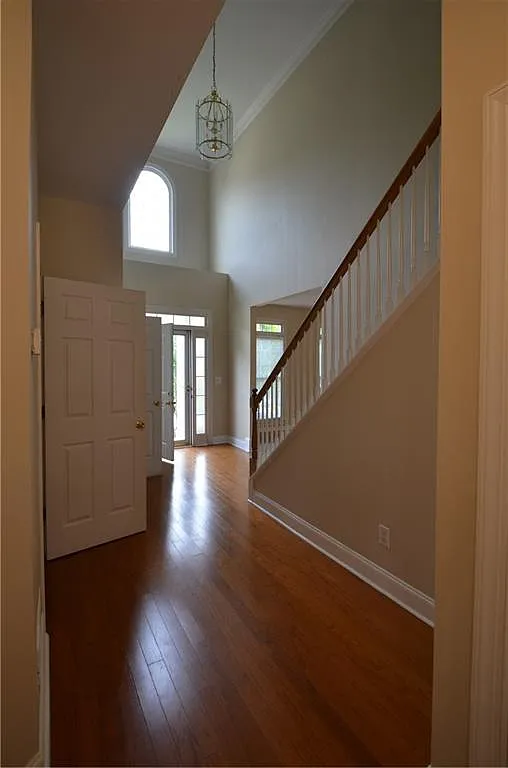 4 bed, 2.5 bath, 2865 sqft, $2,800 — Photo 3