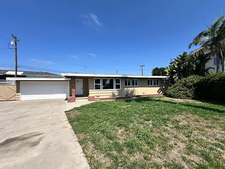 7695 Encinas Cir — Photo 1