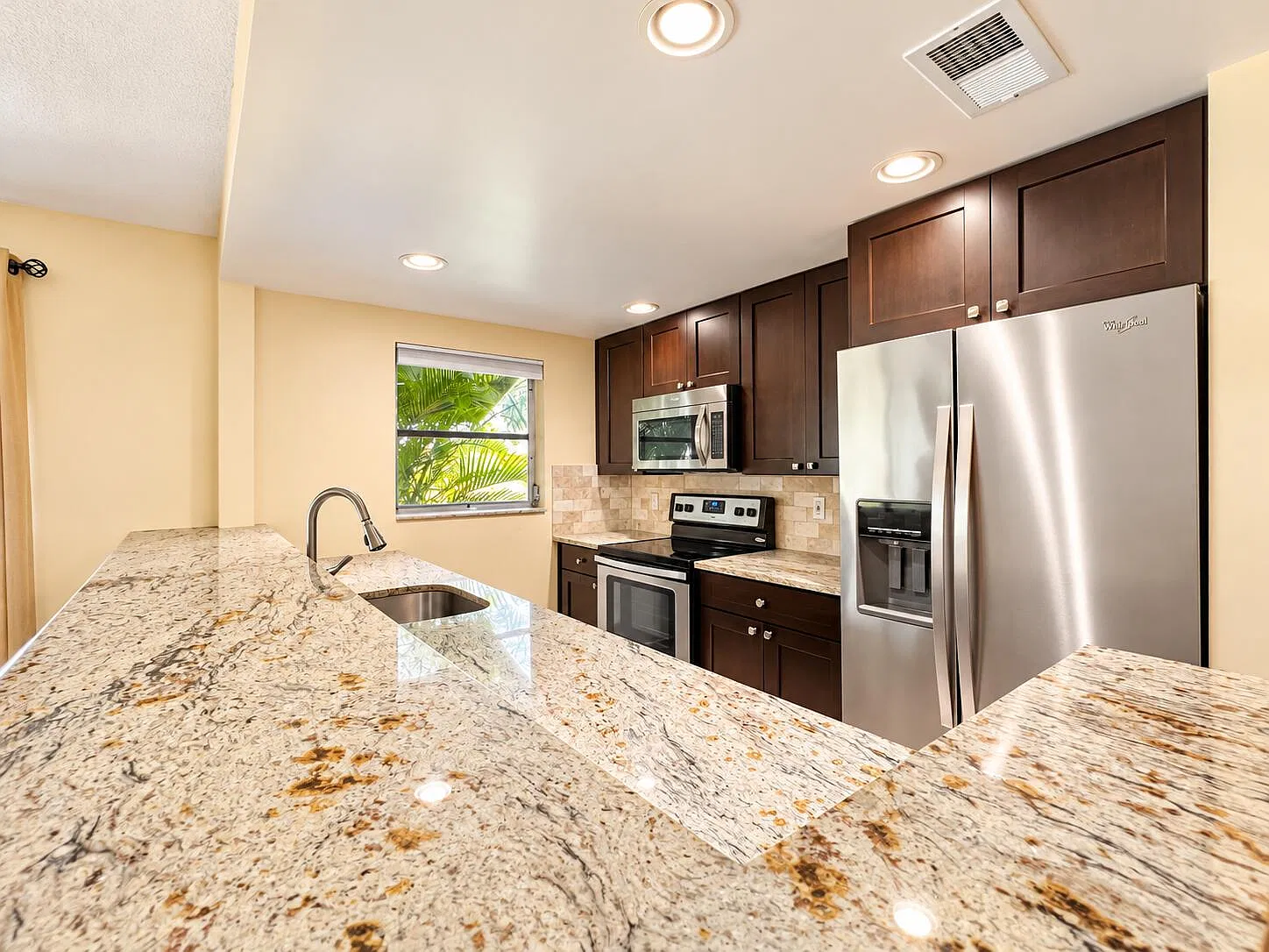 1 bed, 2.0 bath, 1122 sqft, $1,950 — Photo 1