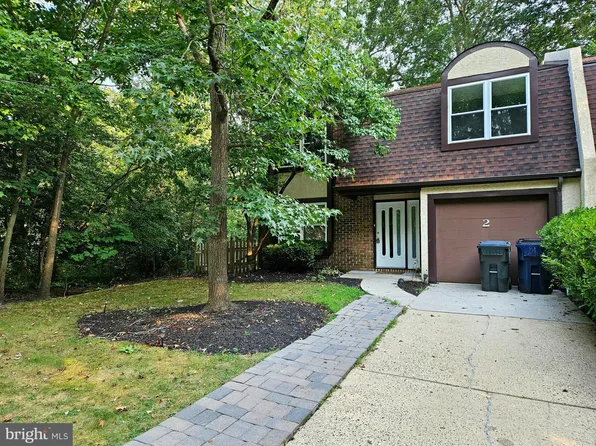 2 Goshawk Ct, Voorhees, NJ 08043