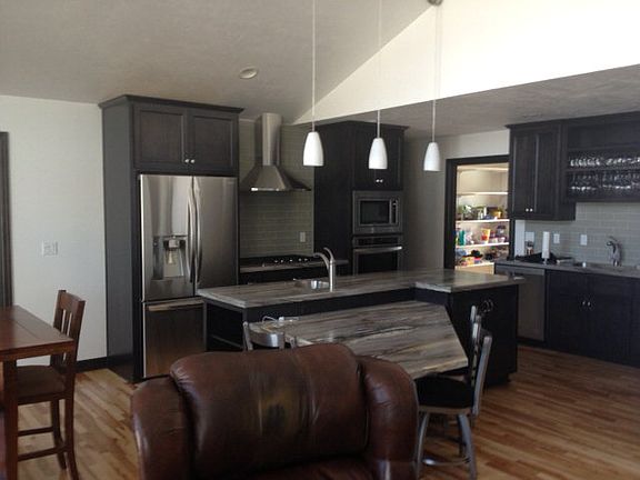 4th image of 602 S 17th Pl