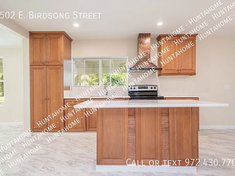 1502 E Birdsong St — Photo 7