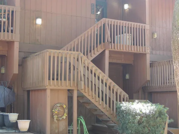 102 Lakeside Villa #A, Diamondhead, MS 39525