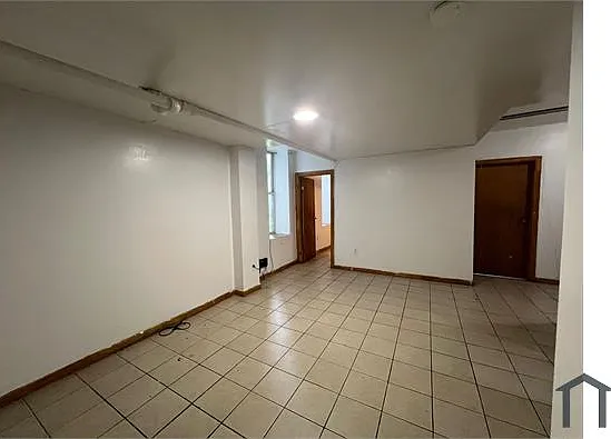 1355 Findlay Ave #11 — Photo 8