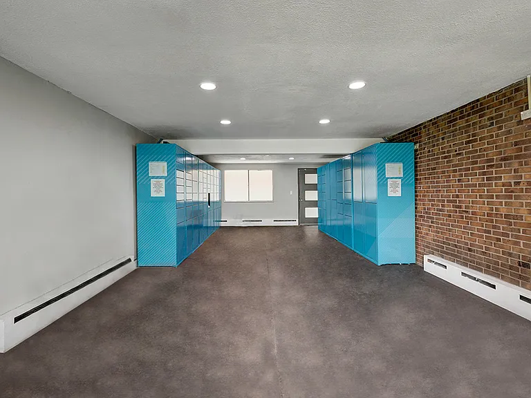 Ten 30 & Ten 49 Apartments — Photo 12
