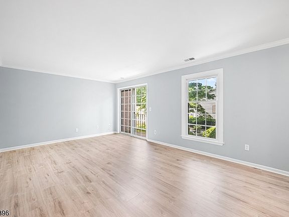 5th image of 150 Jamestown Rd