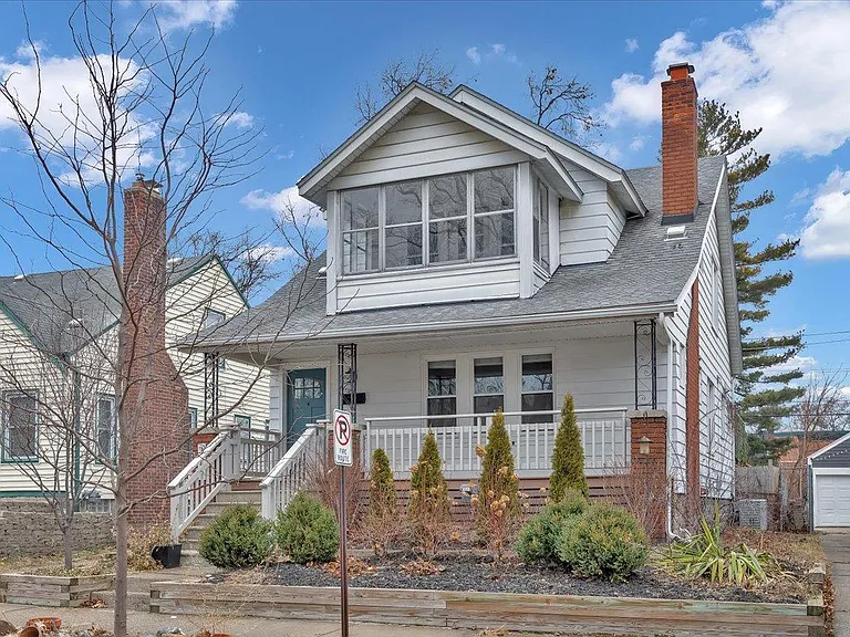 271 E Woodland St — Photo 43