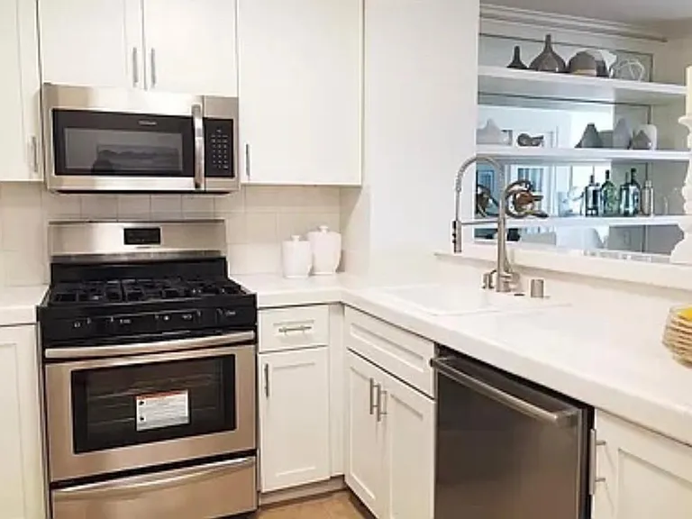 1650 Jackson St #805 — Photo 10