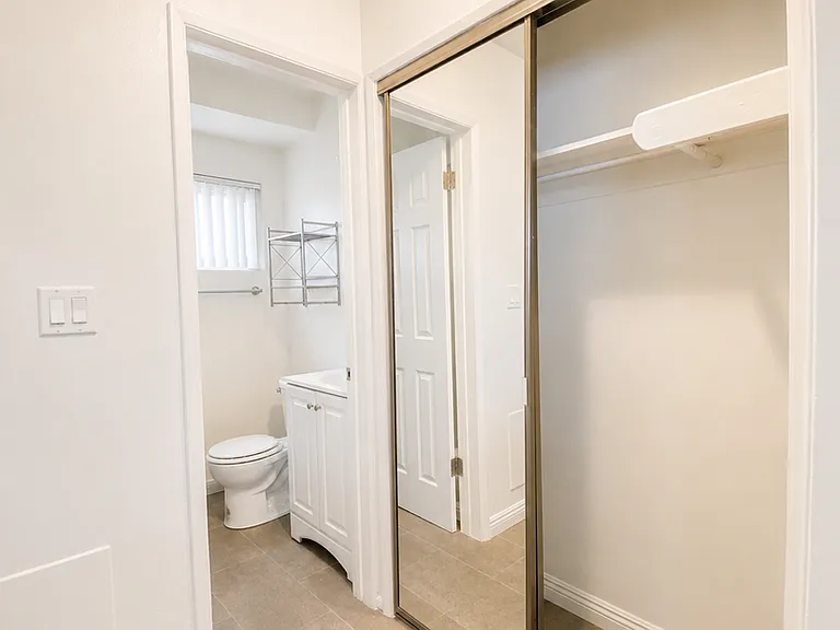 3730 Clarington Ave — Photo 8