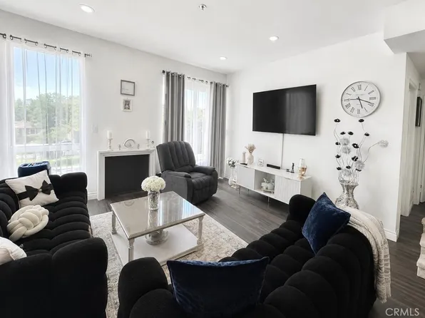 19350 Sherman Way, Reseda, CA 91335