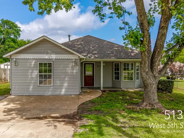 513 W 6th St, Grove, OK 74344
