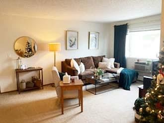3rd image of 1491 Portland Ave #203