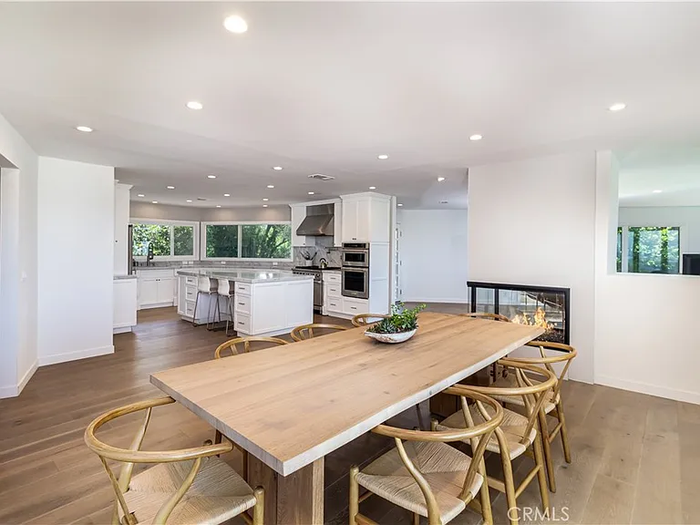 3546 Berry Dr — Photo 11