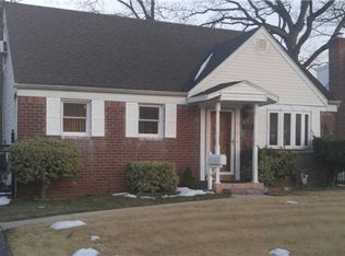 174 Warwick Rd, Elmont, NY 11003