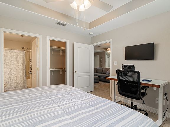 5th image of 14 Pinehurst Dr