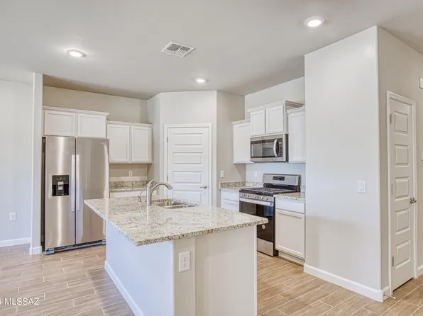 8773 Weeping Dalea Dr, Marana, AZ 85653