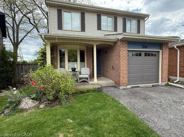 3200 Greenbough Cres, Burlington, ON L7M 3B1
