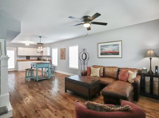 4950 Polk St, Houston, TX 77023