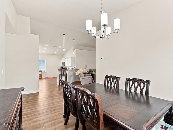 5th image of 109 Saw Grass Way