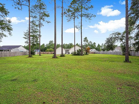 4th image of 564 Parkside Cir