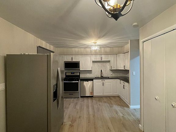 2nd image of 32107 Genessee St