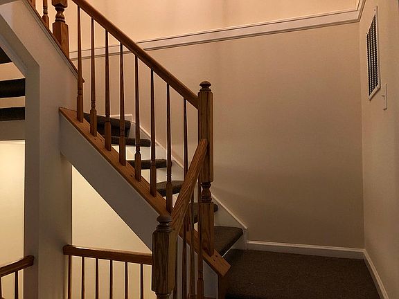 staircase to upper level
