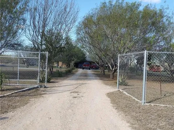 13410 Miraflores St, Edcouch, TX 78538