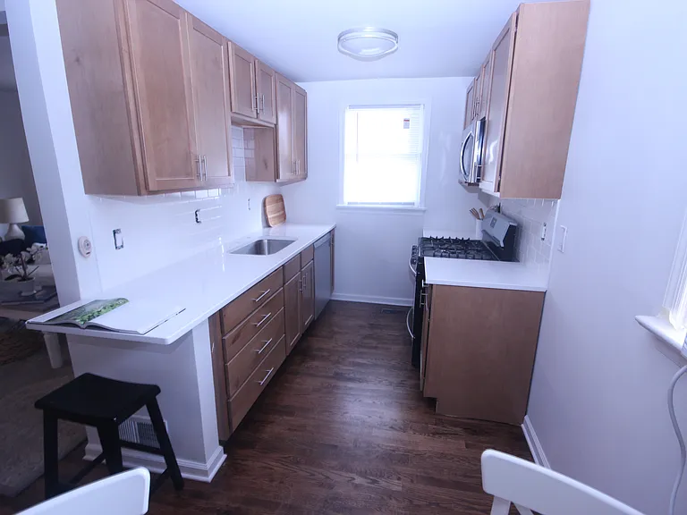 321 Bergen Tpke #B — Photo 2