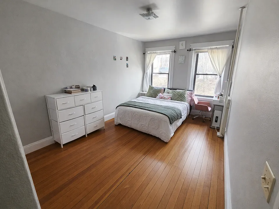 30 Claflin Rd #2