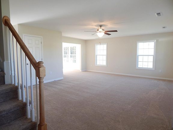 5th image of 161 Stratford Pl
