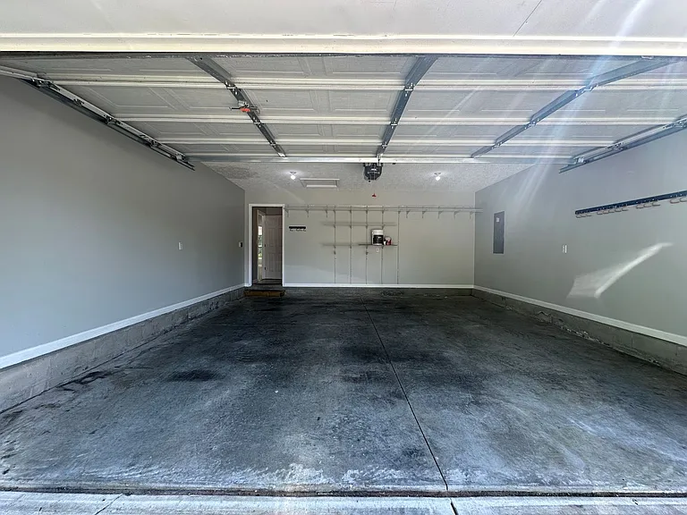 516 Millpond Rd — Photo 20