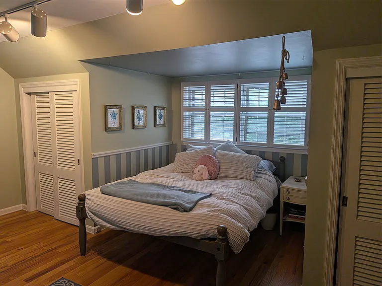 Hidden Valley Ln — Photo 10