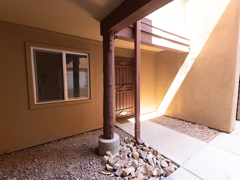 1810 E Blacklidge Dr #101 — Photo 5