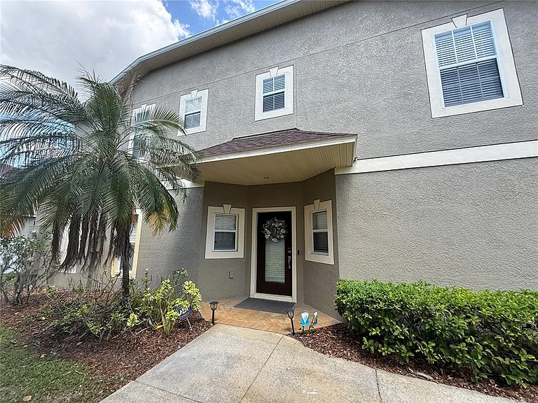 31203 Flannery Ct — Photo 2