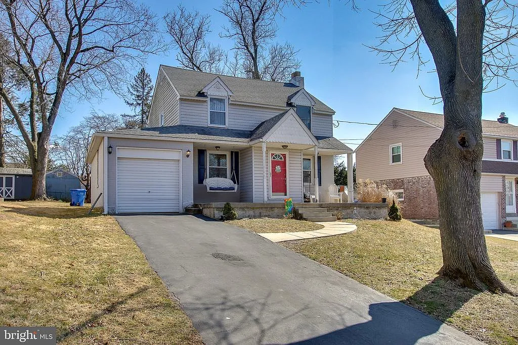 215 Harrison Rd photo 1