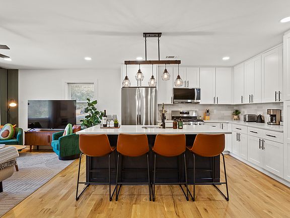 Fully equipped kitchen with gas stove