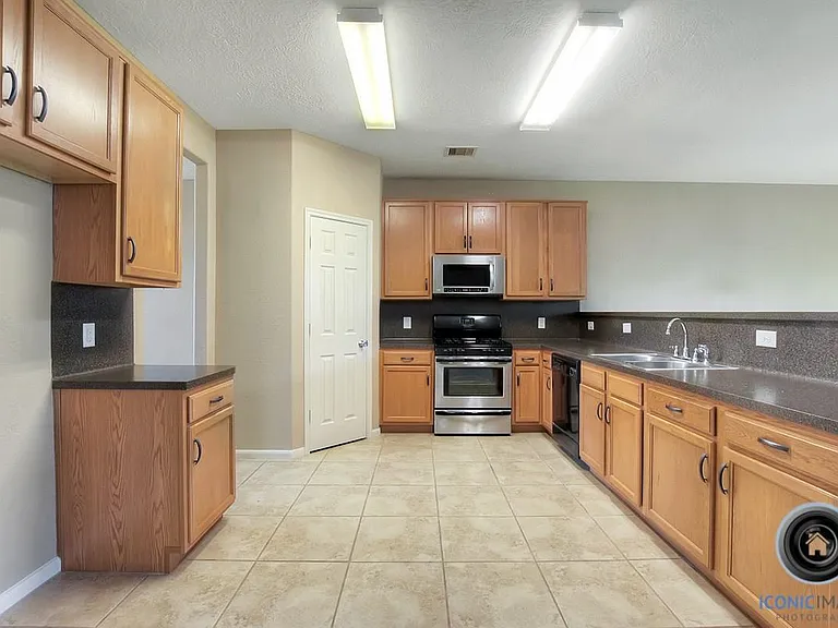29434 Legends Bluff Dr — Photo 9